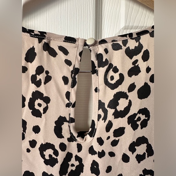 Pleione Animal Print High/Low Flowy Tank Top Size Medium - Picture 8 of 16